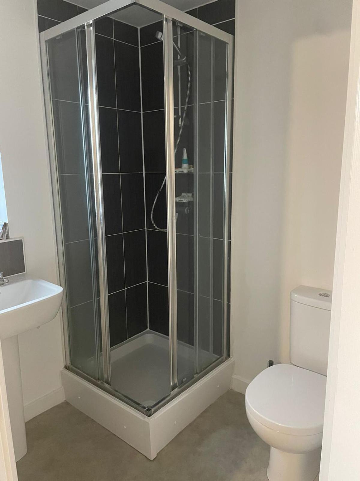 Village House St Mellons - Close To A48 And M4 Cardiff Luaran gambar