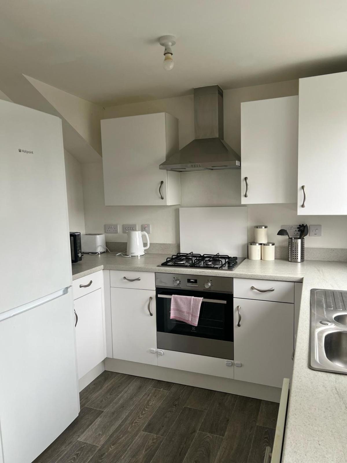 Village House St Mellons - Close To A48 And M4 Cardiff Luaran gambar