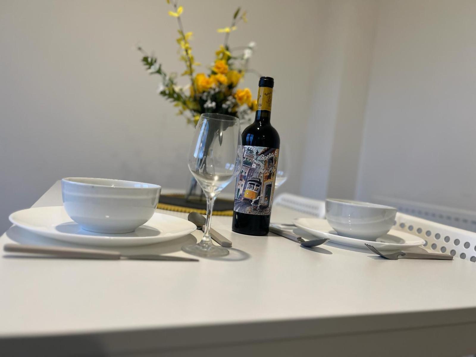 Village House St Mellons - Close To A48 And M4 Cardiff Luaran gambar
