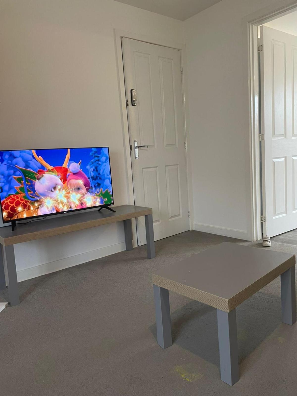 Village House St Mellons - Close To A48 And M4 Cardiff Luaran gambar